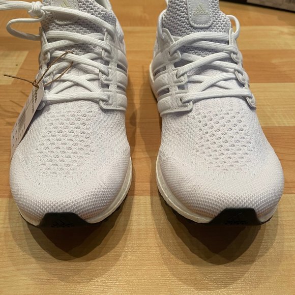 Adidas White Ultraboost 5.0 DNA Shoes - Size US 10 - Picture 3 of 6